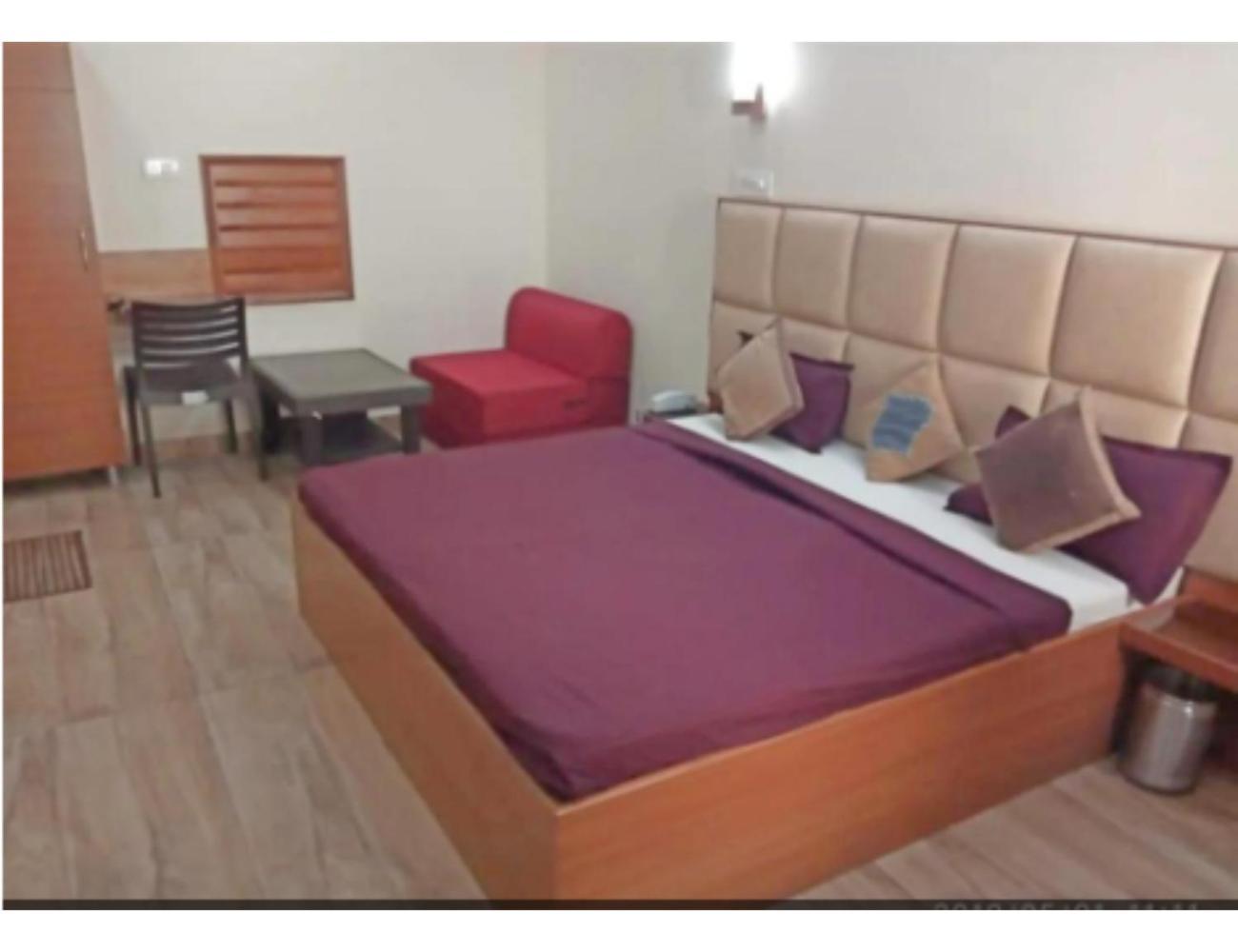 Hotel Basera Guest House, Сахаранпур Екстериор снимка