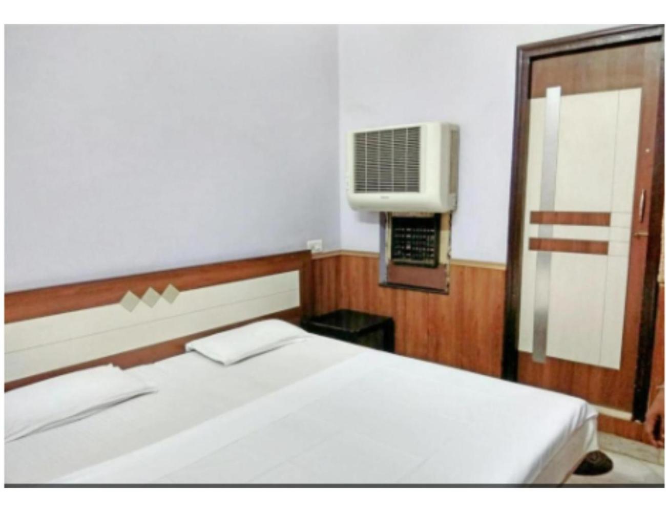 Hotel Basera Guest House, Сахаранпур Екстериор снимка